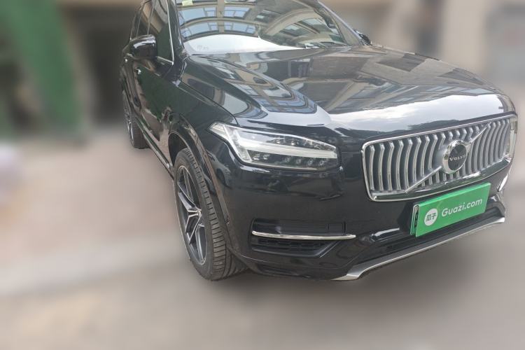 Used Volvo XC90 New Energy 2018 E-Drive Hybrid T8 Prestige 7-Seater Front Right 45 Deg