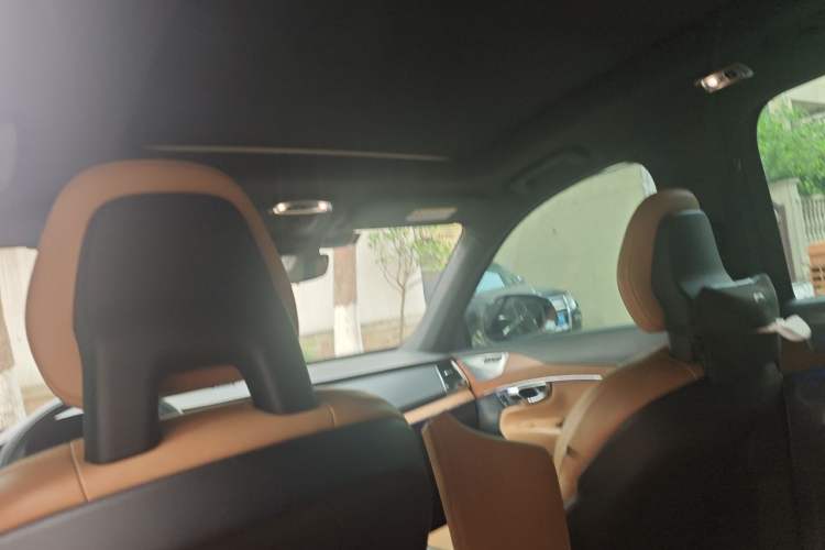 Used Volvo XC90 New Energy 2018 E-Drive Hybrid T8 Prestige 7-Seater Headliner