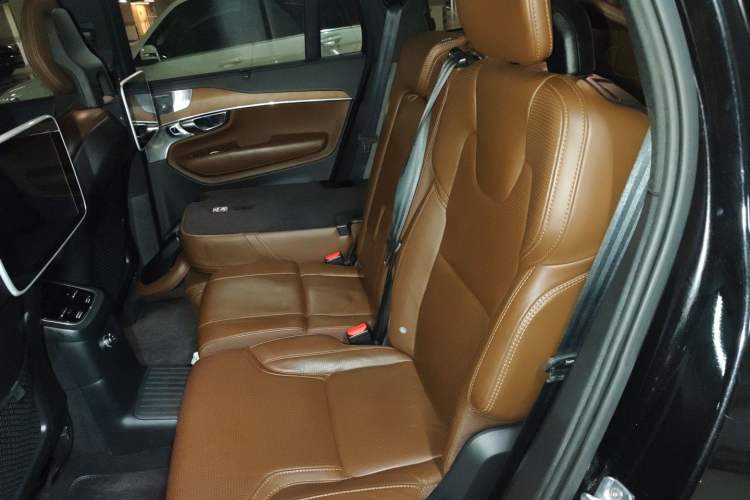 Used Volvo XC90 New Energy 2018 E-Drive Hybrid T8 Prestige 7-Seater Left Rear Seat