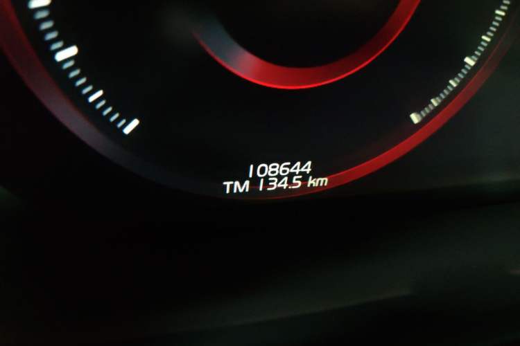 Used Volvo XC90 New Energy 2018 E-Drive Hybrid T8 Prestige 7-Seater Odometer Close Up
