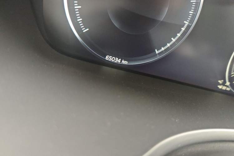 Used Volvo XC90 New Energy 2018 E-Drive Hybrid T8 Prestige 7-Seater Odometer Close Up