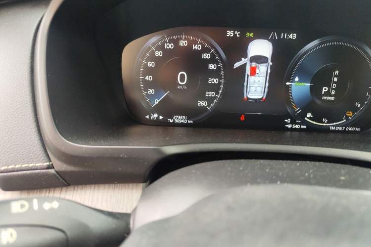 Used Volvo XC90 New Energy 2018 E-Drive Hybrid T8 Prestige 7-Seater Odometer Close Up