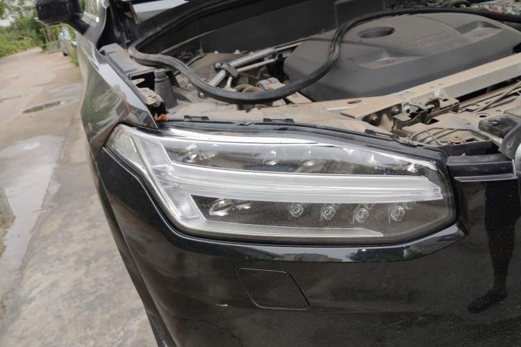 Used Volvo XC90 New Energy 2018 E-Drive Hybrid T8 Prestige 7-Seater Right Front Headlight