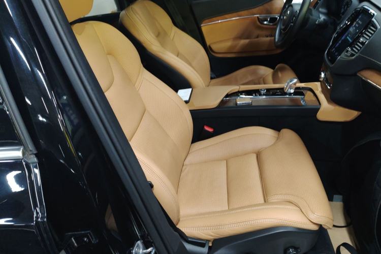 Used Volvo XC90 New Energy 2018 E-Drive Hybrid T8 Prestige 7-Seater Right Front Seat
