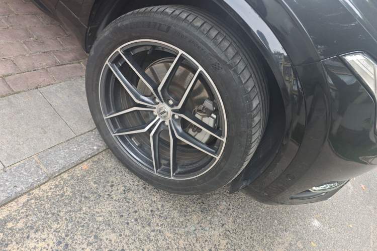 Used Volvo XC90 New Energy 2018 E-Drive Hybrid T8 Prestige 7-Seater Right Front Wheel Hub