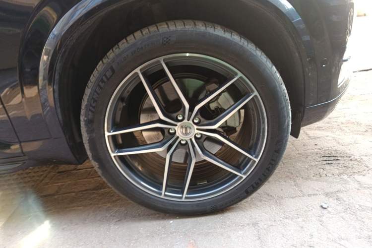 Used Volvo XC90 New Energy 2018 E-Drive Hybrid T8 Prestige 7-Seater Right Front Wheel Hub