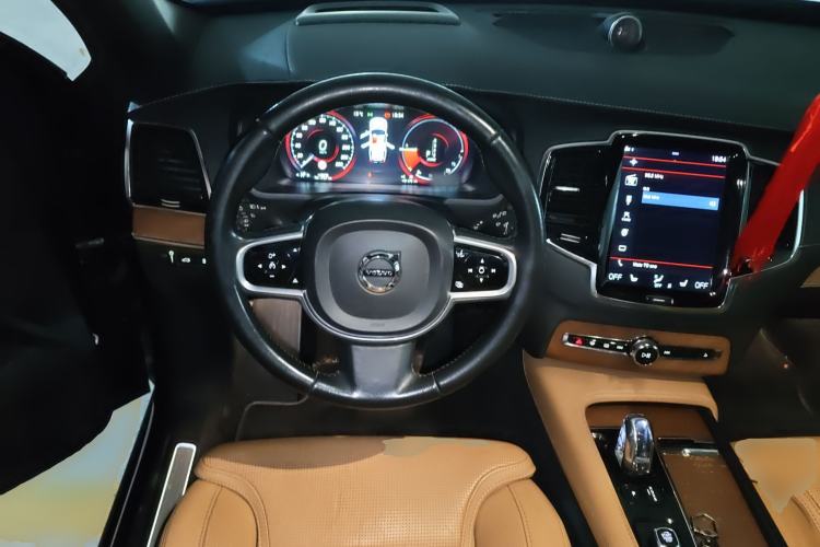 Used Volvo XC90 New Energy 2018 E-Drive Hybrid T8 Prestige 7-Seater Steering Wheel