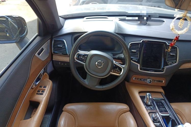 Used Volvo XC90 New Energy 2018 E-Drive Hybrid T8 Prestige 7-Seater Steering Wheel