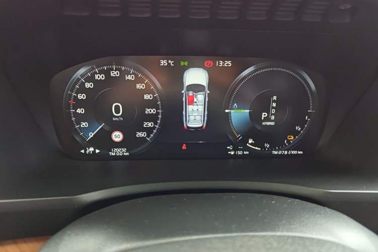 Used Volvo XC90 New Energy 2018 E-Drive Hybrid T8 Prestige 7-Seater Odometer Close Up
