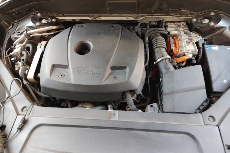 Used Volvo XC90 New Energy 2018 E-Drive Hybrid T8 Prestige 7-Seater Engine Bay