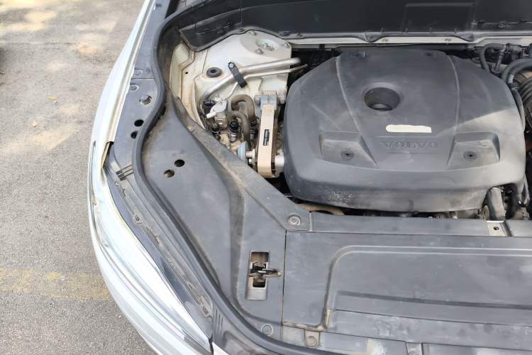 Used Volvo XC90 New Energy 2018 E-Drive Hybrid T8 Prestige 7-Seater Engine Bay Right