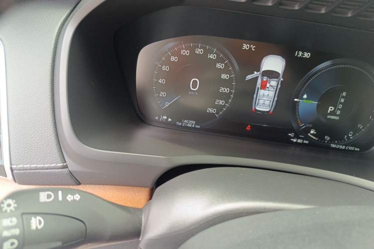 Used Volvo XC90 New Energy 2018 E-Drive Hybrid T8 Prestige 7-Seater Odometer Close Up