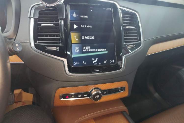 Used Volvo XC90 New Energy 2019 E-Drive Hybrid T8 Prestige 7-Seater China VI Standard Audio And AC Panel