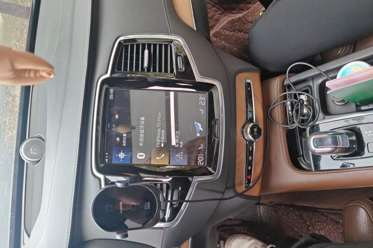 Used Volvo XC90 New Energy 2019 E-Drive Hybrid T8 Prestige 7-Seater China VI Standard Audio And AC Panel