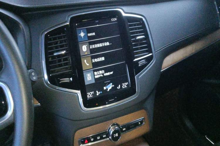 Used Volvo XC90 New Energy 2019 E-Drive Hybrid T8 Luxury Edition 7-Seater China V Standard Audio And AC Panel