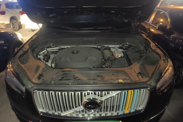 Used Volvo XC90 New Energy 2019 E-Drive Hybrid T8 Luxury Edition 7-Seater China V Standard Engine Bay