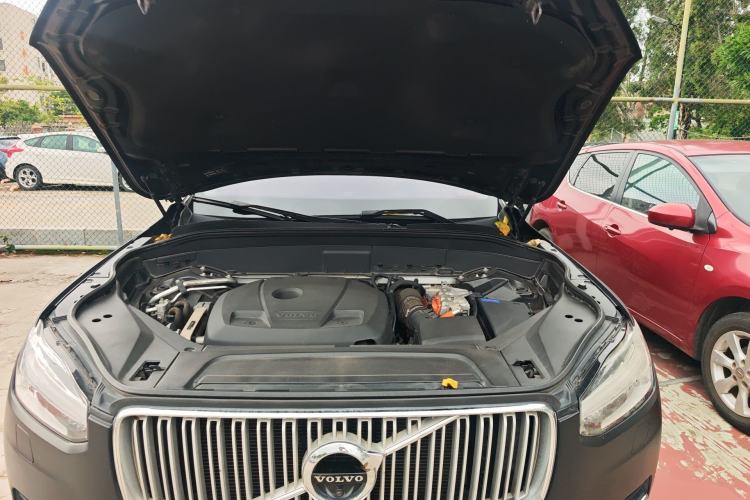 Used Volvo XC90 New Energy 2019 E-Drive Hybrid T8 Luxury Edition 7-Seater China V Standard Engine Bay