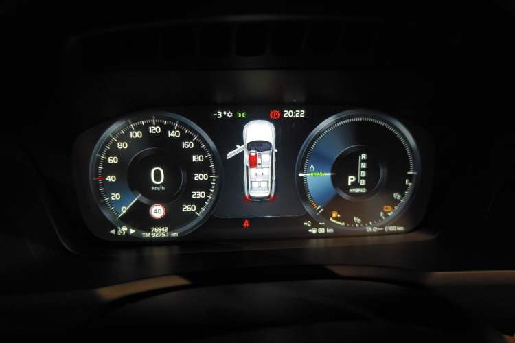 Used Volvo XC90 New Energy 2019 E-Drive Hybrid T8 Luxury Edition 7-Seater China V Standard Instrument Cluster