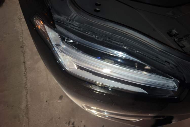 Used Volvo XC90 New Energy 2019 E-Drive Hybrid T8 Luxury Edition 7-Seater China V Standard Right Front Headlight