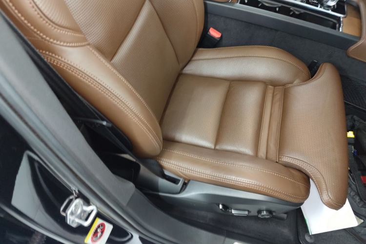 Used Volvo XC90 New Energy 2019 E-Drive Hybrid T8 Prestige 7-Seater China VI Standard Right Front Seat