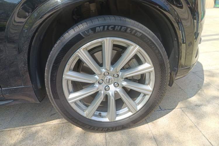 Used Volvo XC90 New Energy 2019 E-Drive Hybrid T8 Prestige 7-Seater China VI Standard Right Front Wheel Hub