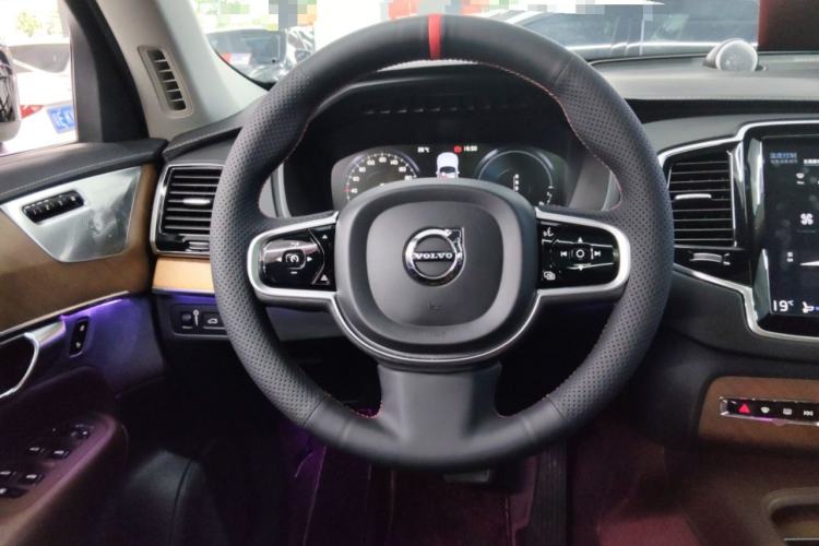 Used Volvo XC90 New Energy 2019 E-Drive Hybrid T8 Prestige 7-Seater China VI Standard Steering Wheel