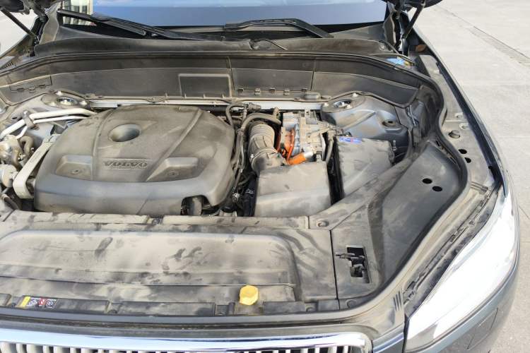 Used Volvo XC90 New Energy 2019 E-Drive Hybrid T8 Prestige 7-Seater China VI Standard Engine Bay Left