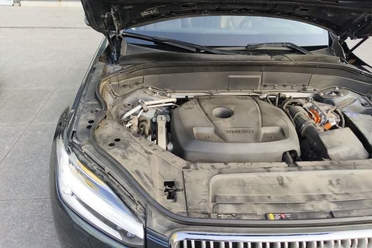Used Volvo XC90 New Energy 2019 E-Drive Hybrid T8 Prestige 7-Seater China VI Standard Engine Bay Right