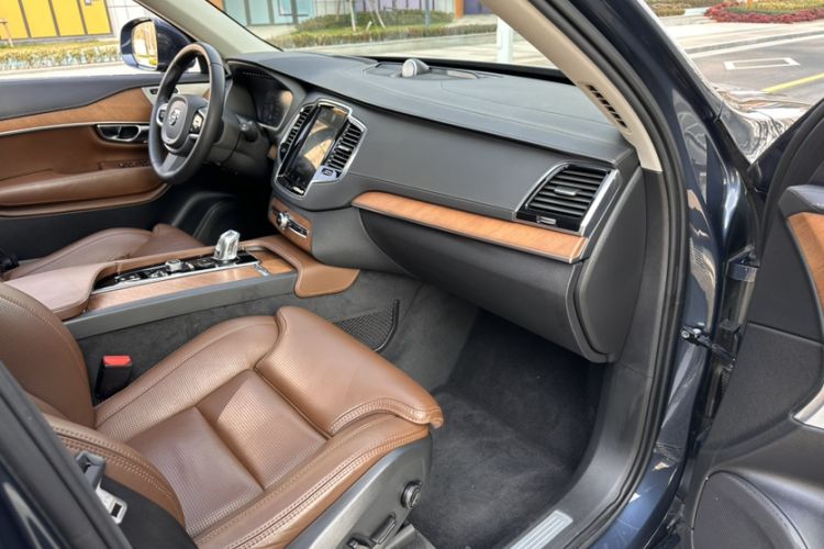 Used Volvo XC90 New Energy 2019 E-Drive Hybrid T8 Prestige 7-Seater China VI Standard Interior 10
