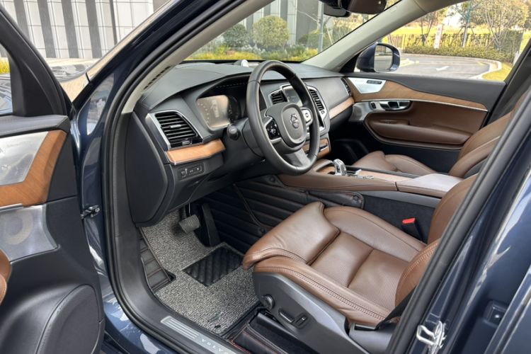 Used Volvo XC90 New Energy 2019 E-Drive Hybrid T8 Prestige 7-Seater China VI Standard Interior 8