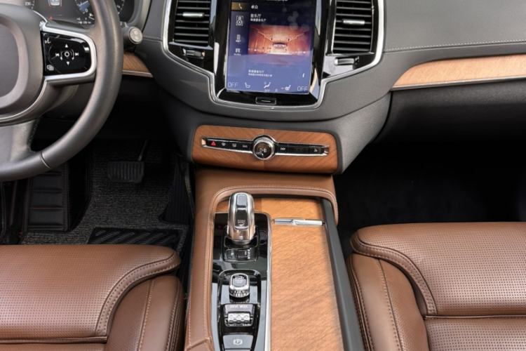 Used Volvo XC90 New Energy 2019 E-Drive Hybrid T8 Prestige 7-Seater China VI Standard Interior 9