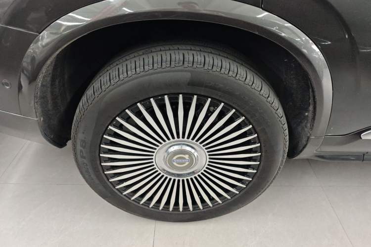 Used Volvo XC90 New Energy 2019 E-Drive Hybrid T8 Luxury Edition 7-Seater China V Standard Exterior 8