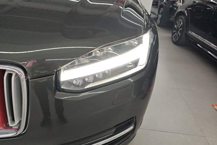 Used Volvo XC90 New Energy 2019 E-Drive Hybrid T8 Luxury Edition 7-Seater China V Standard Left Front Headlight