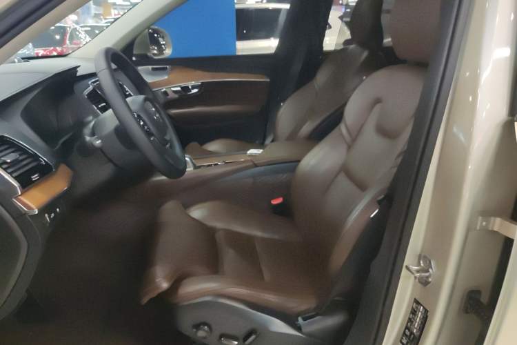 Used Volvo XC90 New Energy 2019 E-Drive Hybrid T8 Prestige 7-Seater China VI Standard Left Front Seat