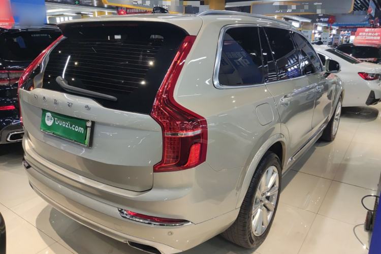 Used Volvo XC90 New Energy 2019 E-Drive Hybrid T8 Prestige 7-Seater China VI Standard Rear Right 45 Deg