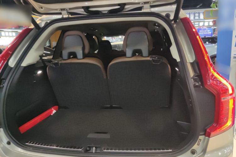 Used Volvo XC90 New Energy 2019 E-Drive Hybrid T8 Prestige 7-Seater China VI Standard Trunk