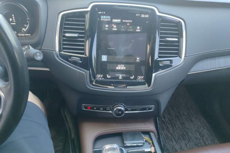 Used Volvo XC90 New Energy 2020 E-Drive Hybrid T8 Luxury Flagship 7-Seater Audio And AC Panel