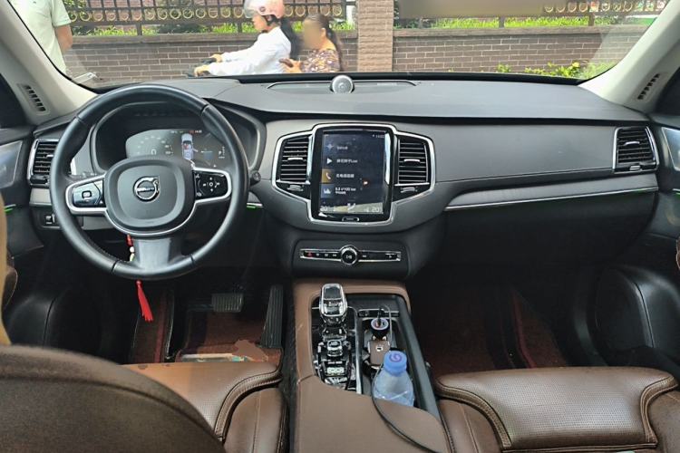 Used Volvo XC90 New Energy 2020 E-Drive Hybrid T8 Luxury Flagship 7-Seater Center Console