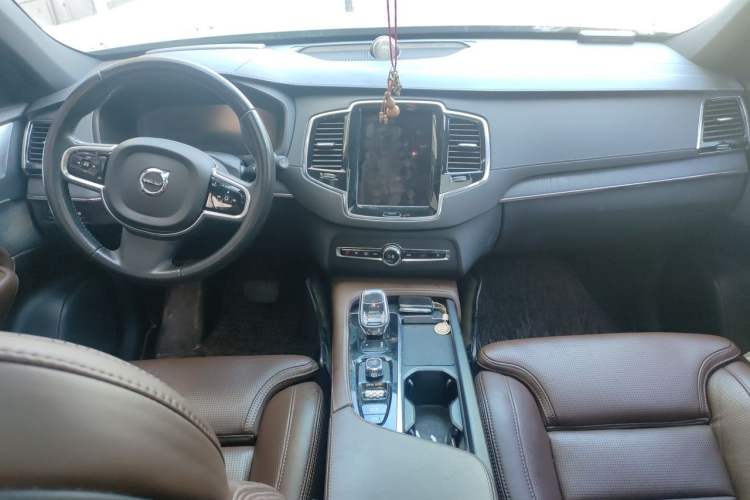 Used Volvo XC90 New Energy 2020 E-Drive Hybrid T8 Luxury Flagship 7-Seater Center Console