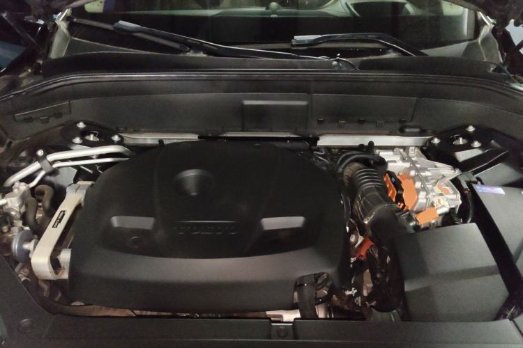 Used Volvo XC90 New Energy 2020 Facelift E-Drive Hybrid T8 Luxury Prestige 7-Seater Engine Bay