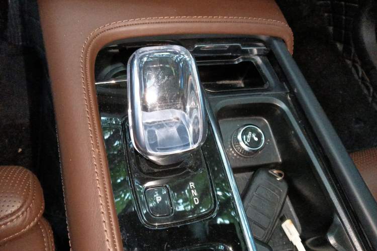 Used Volvo XC90 New Energy 2020 Facelift E-Drive Hybrid T8 Luxury Prestige 7-Seater Gear Lever