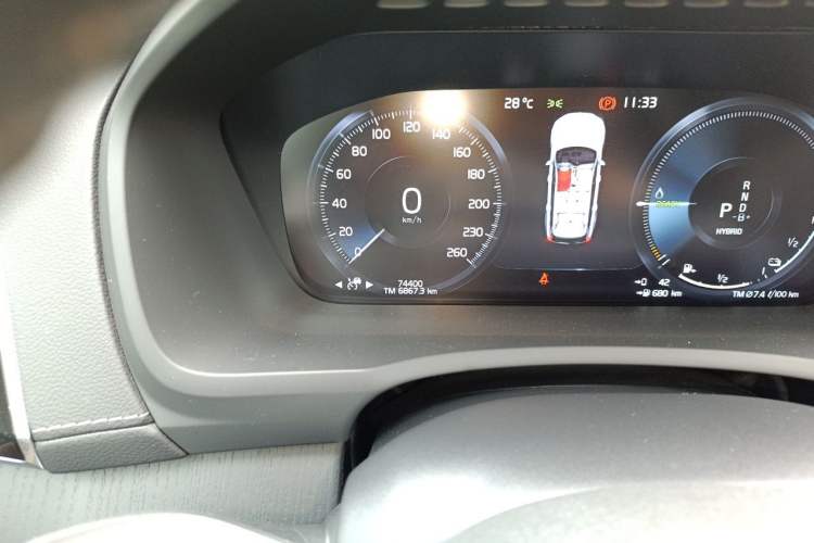 Used Volvo XC90 New Energy 2020 E-Drive Hybrid T8 Luxury Flagship 7-Seater Odometer Close Up