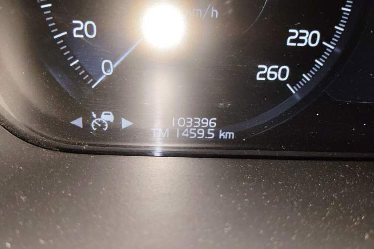 Used Volvo XC90 New Energy 2020 Facelift E-Drive Hybrid T8 Luxury Prestige 7-Seater Odometer Close Up