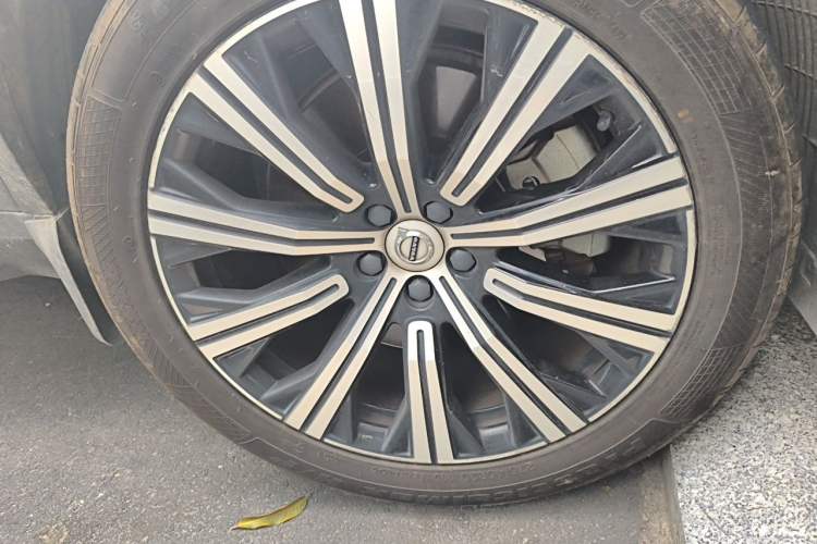 Used Volvo XC90 New Energy 2020 E-Drive Hybrid T8 Luxury Flagship 7-Seater Right Front Wheel Hub