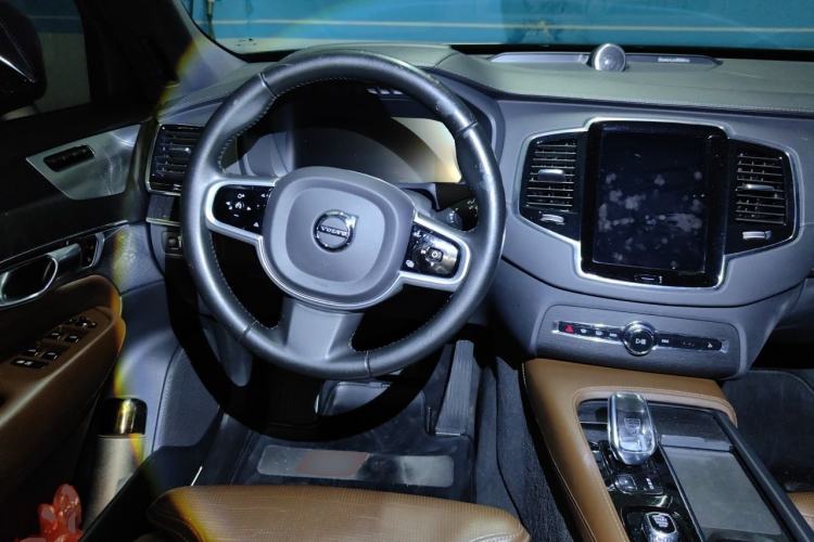 Used Volvo XC90 New Energy 2020 E-Drive Hybrid T8 Luxury Flagship 7-Seater Steering Wheel