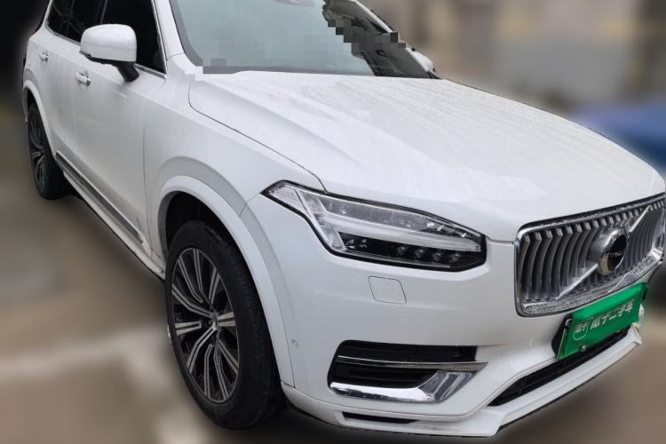 Used Volvo XC90 New Energy 2020 Facelift E-Drive Hybrid T8 Luxury Prestige 7-Seater Front Right 45 Deg