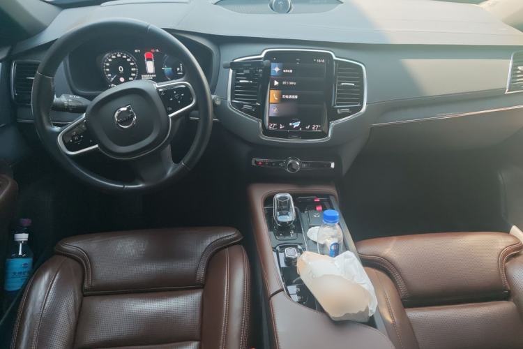 Used Volvo XC90 New Energy 2021 E-Drive Hybrid T8 Luxury Flagship 7-Seater Center Console