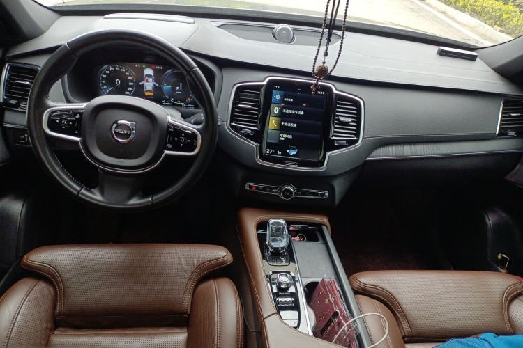 Used Volvo XC90 New Energy 2021 E-Drive Hybrid T8 Luxury Flagship 7-Seater Center Console