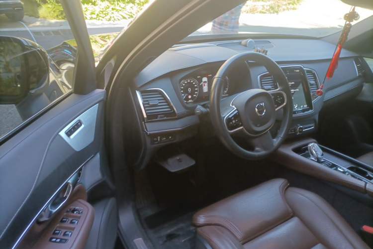 Used Volvo XC90 New Energy 2021 E-Drive Hybrid T8 Luxury Flagship 7-Seater Driver Seat