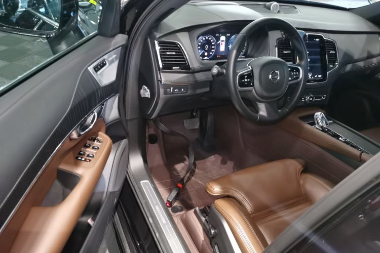 Used Volvo XC90 New Energy 2021 E-Drive Hybrid T8 Luxury Flagship 7-Seater Driver Seat